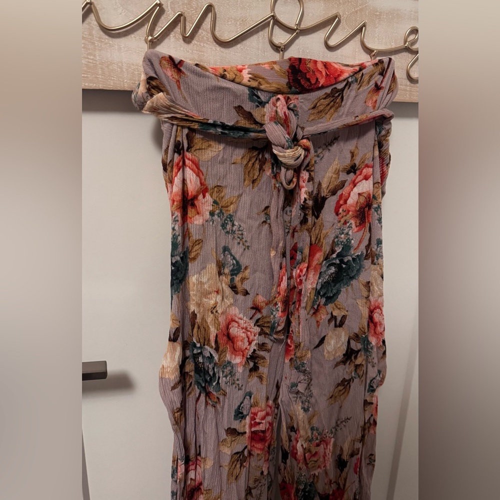 Flowy Floral Pants size medium